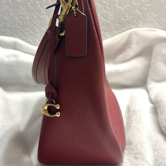 Coach Cary Shoulder Bag. Like new. Rare color - Red. - Picture 2 of 14